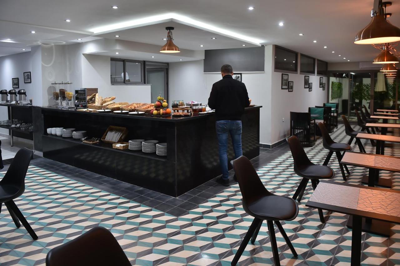 Le Yacht Suites Hotel Casablanca Exterior foto