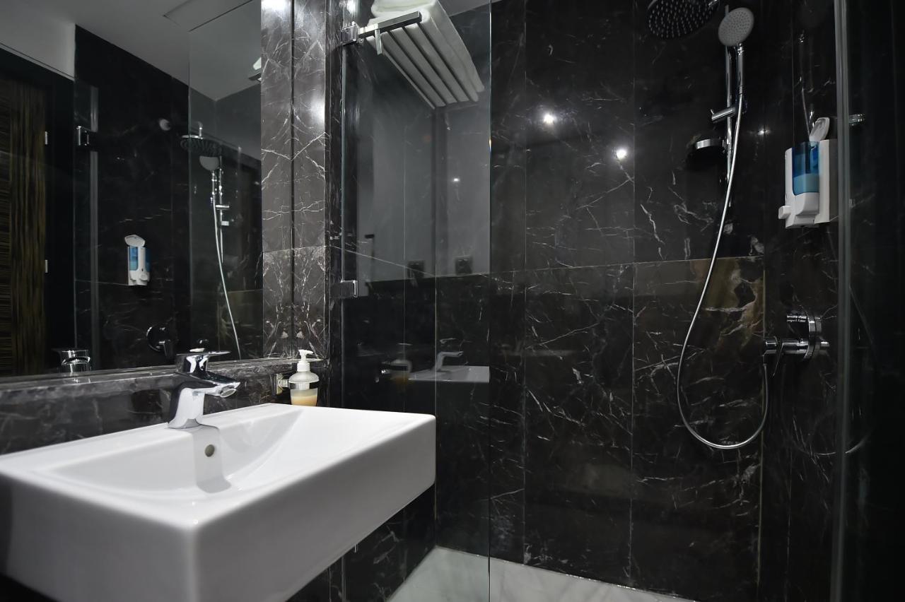 Le Yacht Suites Hotel Casablanca Exterior foto